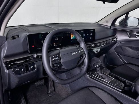 New 2026 Kia Sportage LX image 11