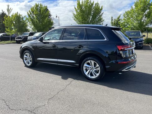 Used 2023 Audi Q7 3.0T Premium Plus w/ Premium Plus Package AWD/4WD image 3