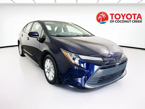 Used 2023 Toyota Corolla LE w/ LE Premium Package FWD image 1