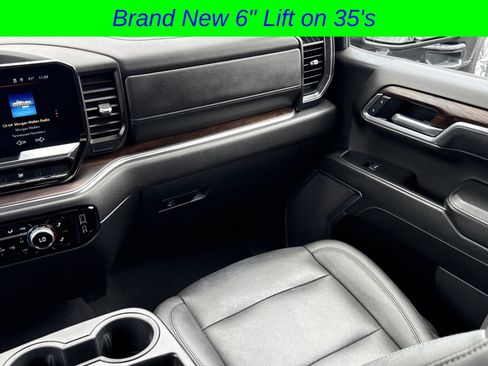Used 2025 GMC Sierra 1500 SLT AWD/4WD image 22