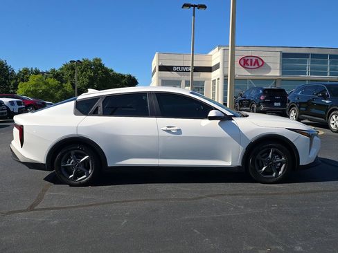 Certified 2026 Kia K4 FWD image 2