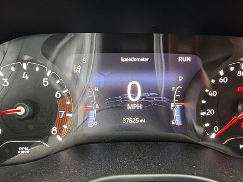 Used 2023 Jeep Compass Latitude AWD/4WD image 9