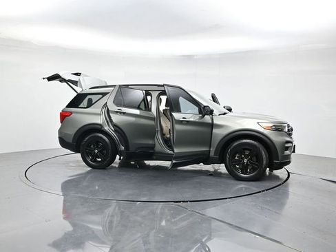 Used 2020 Ford Explorer XLT w/ Equipment Group 202A RWD image 52