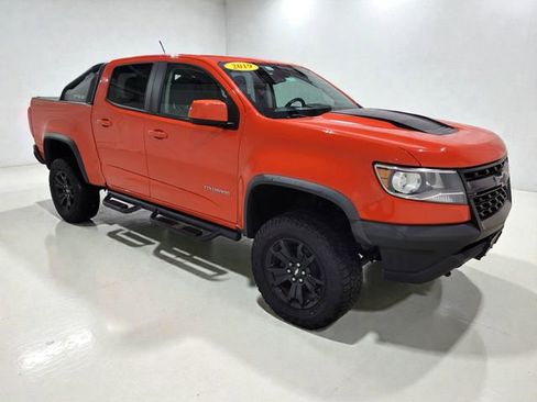 Used 2019 Chevrolet Colorado ZR2 w/ ZR2 Dusk Special Edition image 2