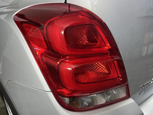 Used 2022 Chevrolet Trax LT w/ LT Convenience Package image 35