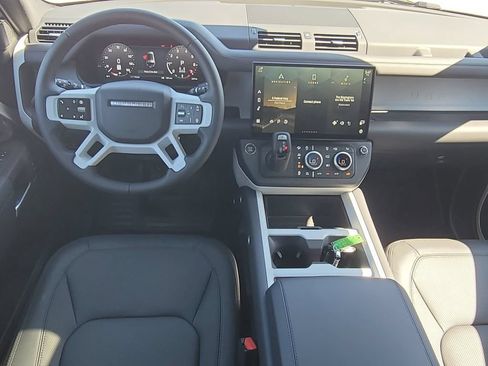 New 2026 Land Rover Defender 130 X-Dynamic SE AWD/4WD image 17