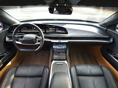 Used 2022 Lucid Air Grand Touring image 10