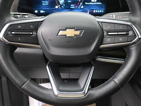 Used 2025 Chevrolet Equinox LT w/ Convenience Package II FWD image 17