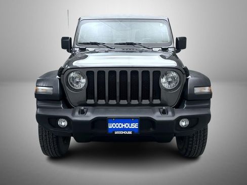 Used 2018 Jeep Wrangler Unlimited Sport image 2