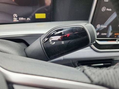 New 2026 Volkswagen Tiguan SE R-Line image 13