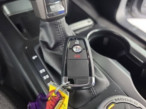 New 2025 Ford Bronco Base image 20