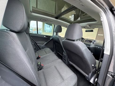 Used 2013 Volkswagen Tiguan S image 15