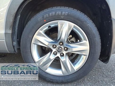 Used 2016 Toyota Highlander Limited AWD/4WD image 45