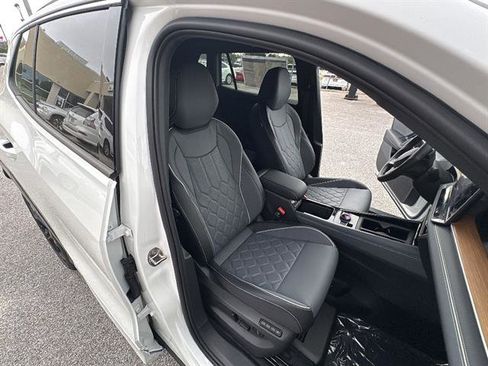 New 2026 Volkswagen Tiguan SEL R-Line AWD/4WD image 14