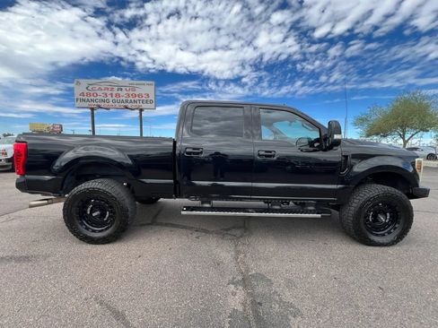 Used 2019 Ford F250 XLT w/ XLT Premium Package AWD/4WD image 6