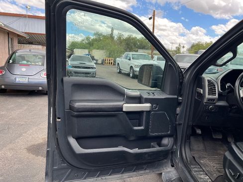 Used 2016 Ford F150 Lariat AWD/4WD image 12
