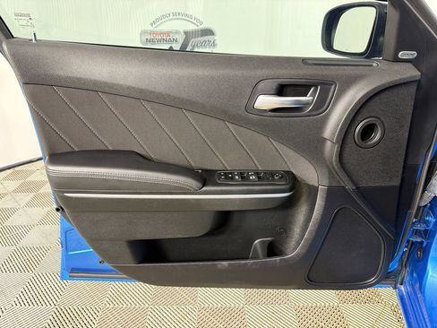 Used 2023 Dodge Charger SXT RWD image 11