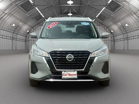 Used 2021 Nissan Kicks SV FWD image 2