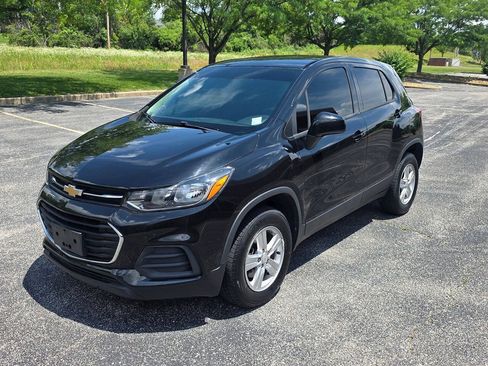 Used 2020 Chevrolet Trax LS w/ Tint and Cruise Package AWD/4WD image 2