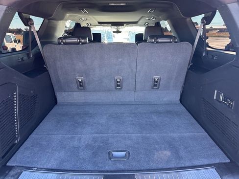 Used 2021 Chevrolet Suburban High Country w/ Premium Package RWD image 8
