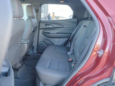 Used 2022 Chevrolet TrailBlazer RS w/ Sun and Liftgate Package image 41