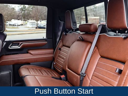 Used 2025 GMC Sierra 2500 Denali Ultimate image 12