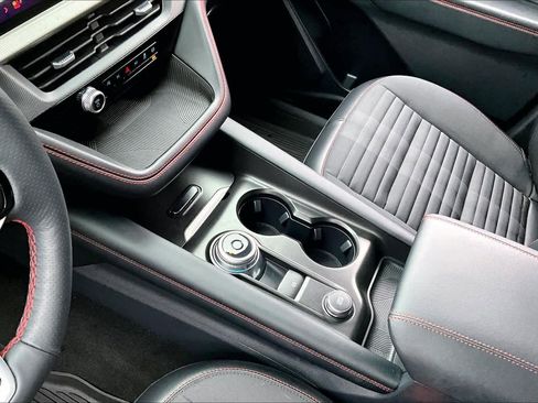 Used 2025 Ford Explorer ST-Line image 17