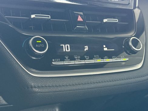 Used 2021 Toyota Corolla XSE image 23