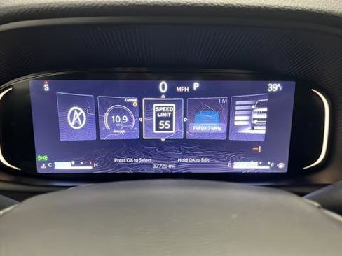 Used 2024 Jeep Wagoneer L Series II w/ Convenience Group I image 21