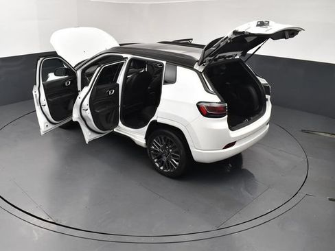 Used 2022 Jeep Compass High Altitude AWD/4WD image 28