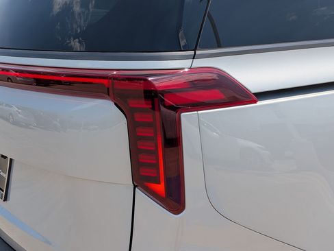 Certified 2025 Kia Carnival SX Prestige FWD image 11