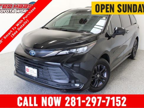Used 2024 Toyota Sienna XLE Woodland Edition AWD/4WD image 1