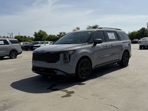 New 2026 Kia Carnival SX w/ SX Dark Edition Package FWD image 8