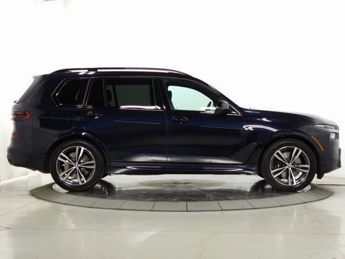 Used 2025 BMW X7 M60i image 14