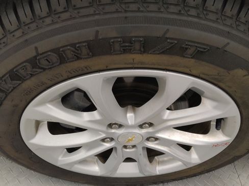 Used 2019 Chevrolet Equinox LT image 31