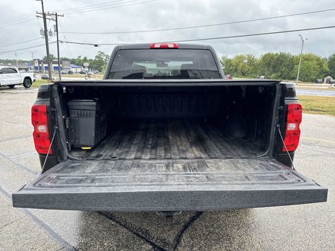 Used 2018 Chevrolet Silverado 1500 LT w/ All Star Edition AWD/4WD image 6