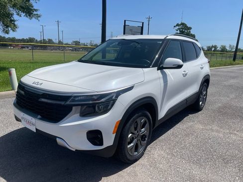 Used 2024 Kia Seltos S FWD image 3