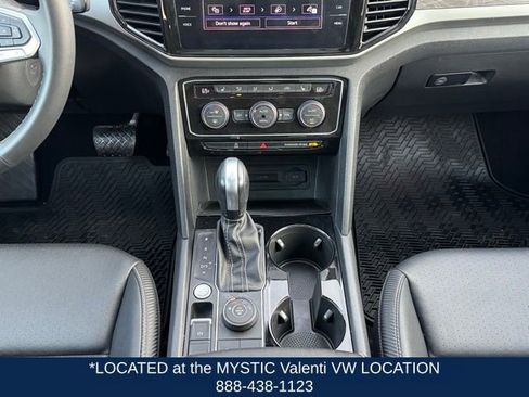 Used 2022 Volkswagen Atlas Cross Sport SE w/ Panoramic Sunroof Package image 17