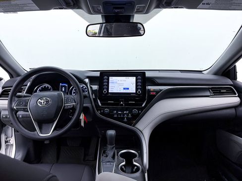 Used 2023 Toyota Camry LE image 26