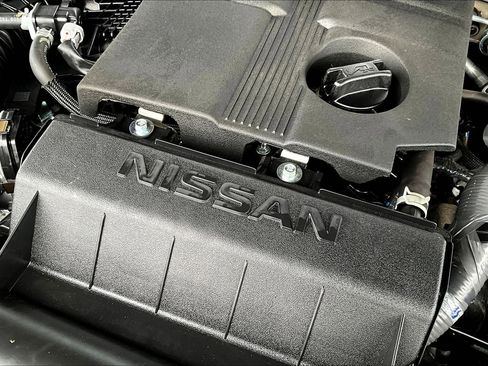 Used 2024 Nissan Frontier SL w/ Technology Package image 31