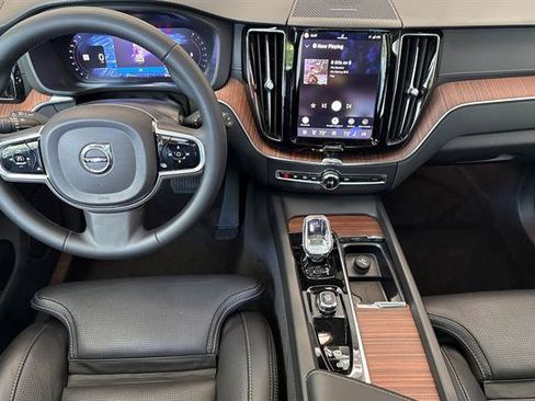 Certified 2023 Volvo XC60 B5 Ultimate w/ Climate Package AWD/4WD image 14