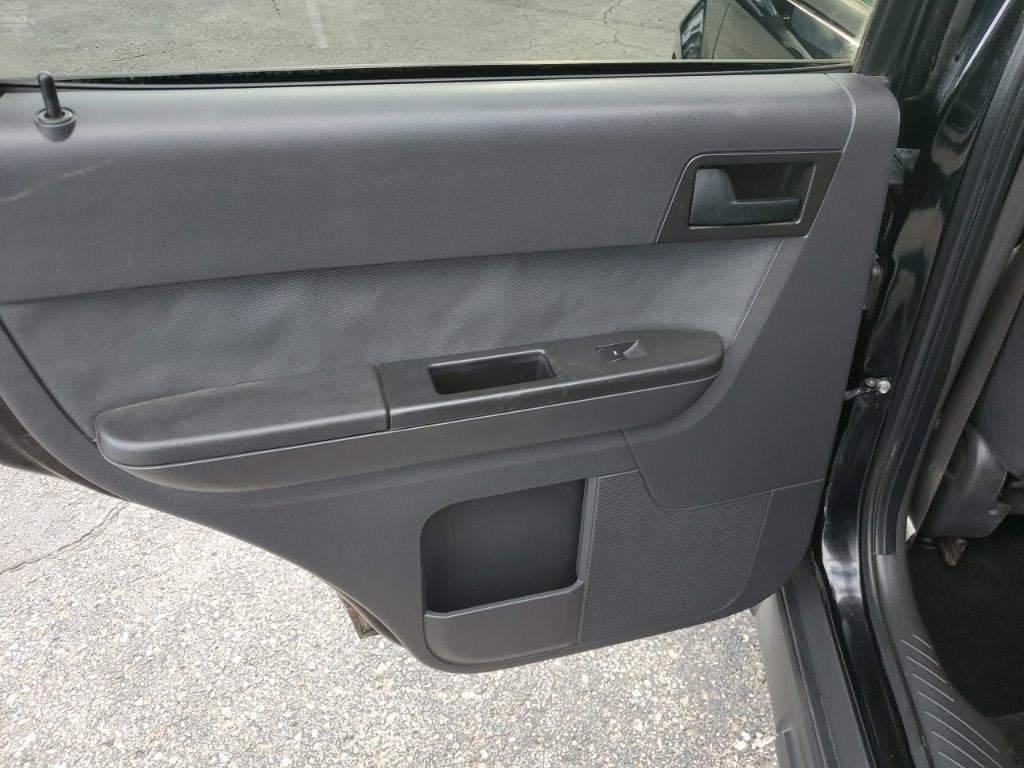 Used 2012 Ford Escape XLT FWD image 40