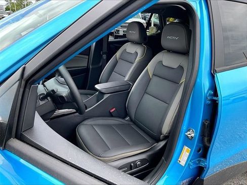 New 2026 Chevrolet Trax ACTIV w/ Sunroof Package FWD image 10