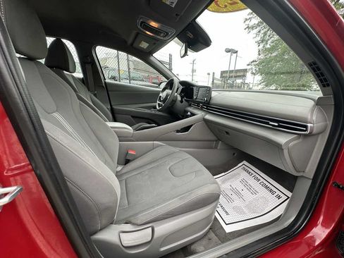 Used 2023 Hyundai Elantra SEL FWD image 24