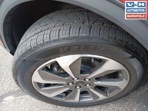 Used 2023 Ford Escape Platinum w/ Premium Technology Package AWD/4WD image 5