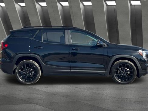 Certified 2023 GMC Terrain SLE w/ Driver Convenience Package image 3