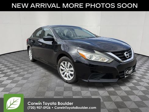 Used 2017 Nissan Altima 2.5 S w/ Power Driver Seat Package FWD image 1