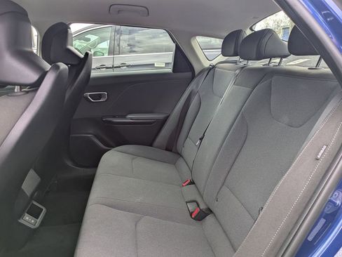 Used 2025 Kia K4 FWD image 30