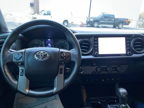 Used 2020 Toyota Tacoma SR5 image 25