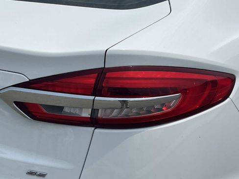 Used 2019 Ford Fusion SE FWD image 10